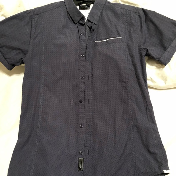 Brand new Buckle short sleeves button down shirt - Picture 2 of 6